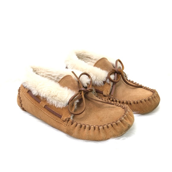 girls moccasins